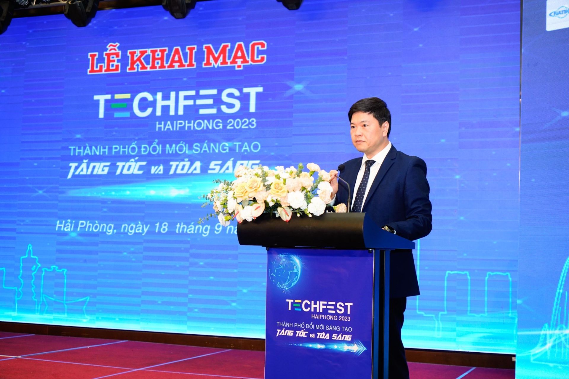 Ph&amp;oacute; Chủ tịch UBND th&amp;agrave;nh phố Ho&amp;agrave;ng Minh Cường ph&amp;aacute;t biểu tại Lễ khai mạc.
