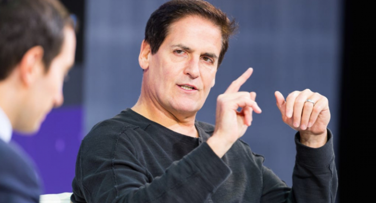 Mark Cuban, tỷ ph&amp;uacute;, doanh nh&amp;acirc;n v&amp;agrave; nh&amp;agrave; đầu tư nổi tiếng