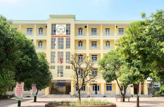 Trung t&amp;acirc;m DVVL Nghệ An - &amp;ldquo;Điểm tựa&amp;rdquo; của người lao động thất nghiệp, hỗ trợ đ&amp;agrave;o tạo nghề, t&amp;igrave;m kiếm việc l&amp;agrave;m, đ&amp;atilde; v&amp;agrave; đang đẩy mạnh tiếp nhận, giải quyết hồ sơ nộp trực tuyến tr&amp;ecirc;n Cổng DVC Quốc gia