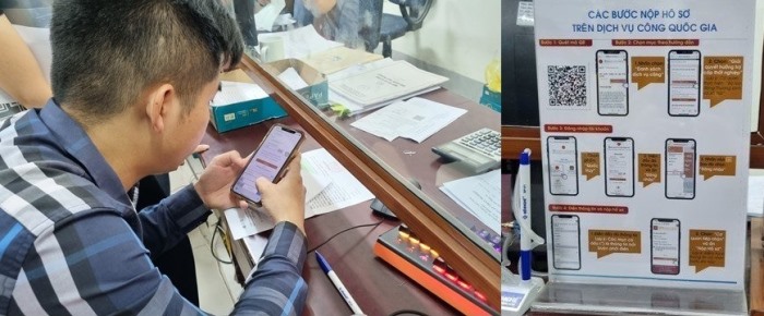 Người lao động đang thực hiện nộp hồ sơ hưởng TCTN tr&amp;ecirc;n Cổng Dịch vụ c&amp;ocirc;ng Quốc gia