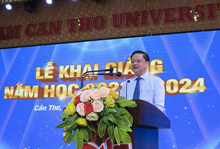 Ph&amp;oacute; Chủ tịch Thường trực UBND TP.Cần Thơ Dương Tấn Hiển ph&amp;aacute;t biểu tại buổi lễ