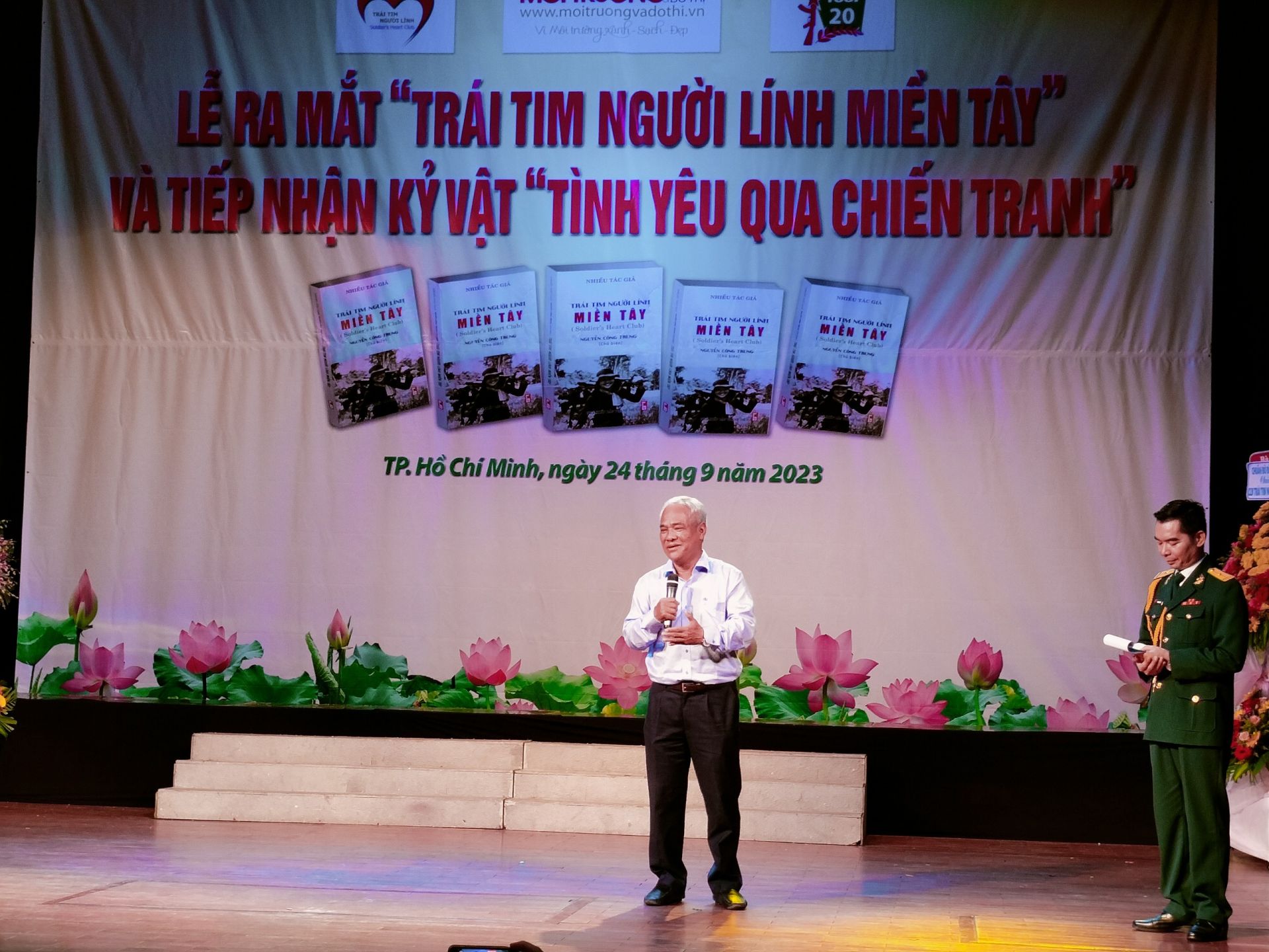 cựu Biệt động S&amp;agrave;i G&amp;ograve;n, TS. L&amp;ecirc; Hồng Li&amp;ecirc;m &amp;ndash; Nguy&amp;ecirc;n Ph&amp;oacute; Chủ nhiệm Uỷ ban Kiểm tra Trung ương đ&amp;atilde; bồi hồi chia sẻ về những phẩm chất của một người anh h&amp;ugrave;ng, một người l&amp;iacute;nh cụ Hồ