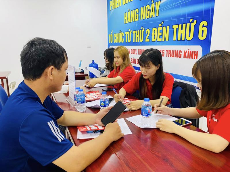 Phi&amp;ecirc;n giao dịch việc l&amp;agrave;m trực tuyến kết nối cung cầu việc l&amp;agrave;m 8 tỉnh, th&amp;agrave;nh