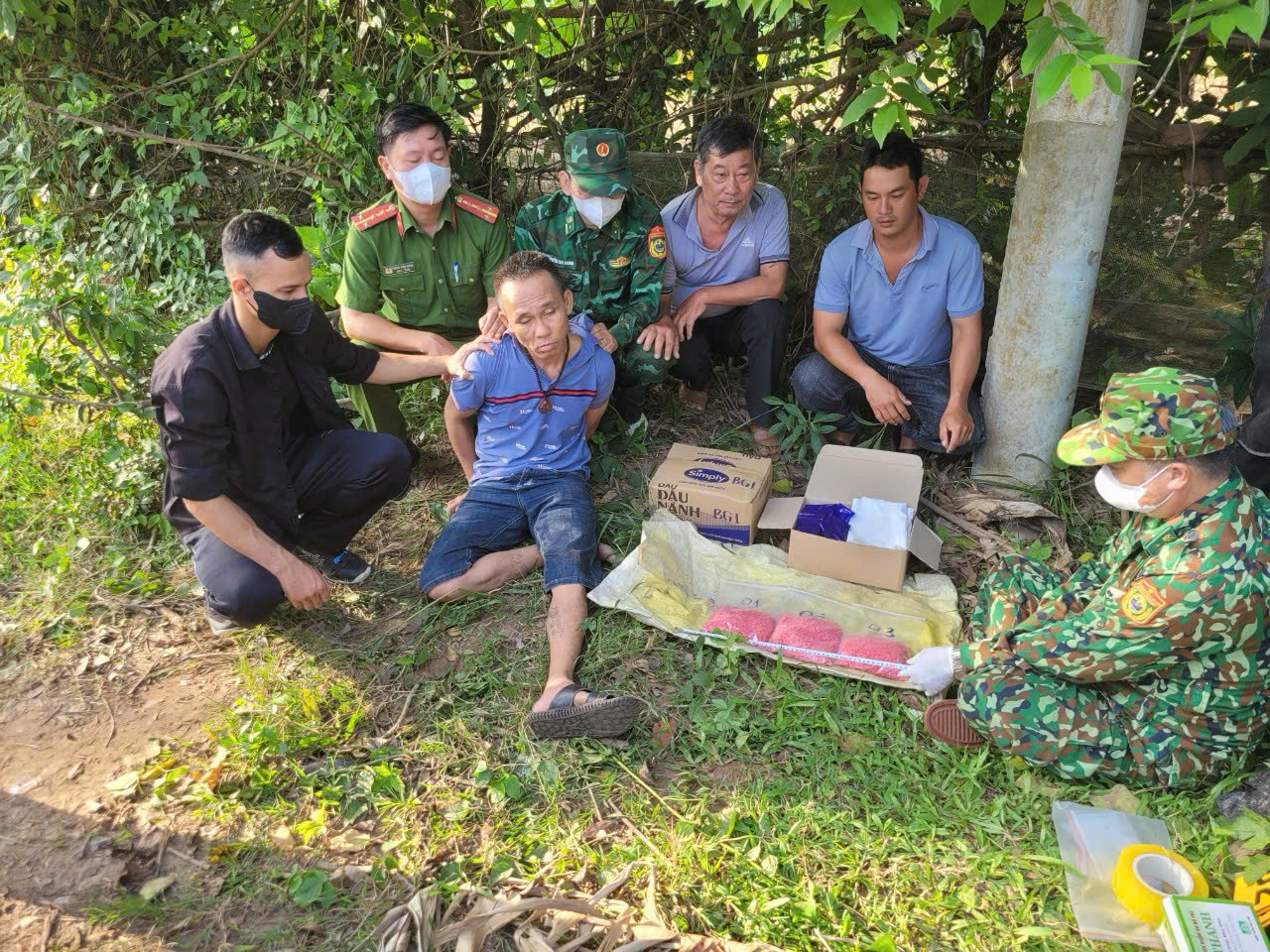 Đối tượng Nguyễn Th&amp;agrave;nh Trung khai nhận vận chuyển số ma t&amp;uacute;y cho 01 đối tượng để nhận tiền c&amp;ocirc;ng