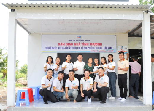 DSHi – Team trao tặng nhà tình thương cho hộ nghèo