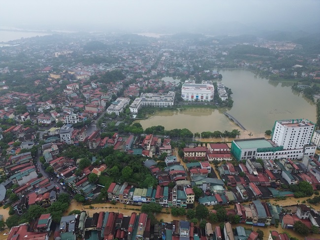 Cảnh ngập lụt tại th&amp;agrave;nh phố Y&amp;ecirc;n B&amp;aacute;i l&amp;uacute;c 10h00 s&amp;aacute;ng nay