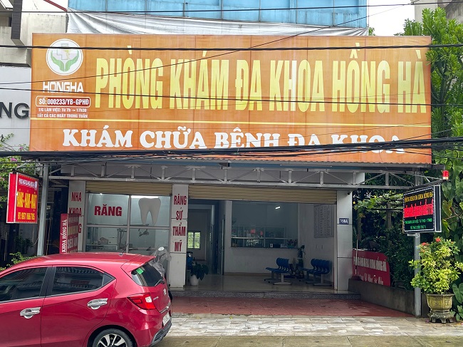 Ph&amp;ograve;ng kh&amp;aacute;m đa khoa Hồng h&amp;agrave; sẵn s&amp;agrave;ng hỗ trợ b&amp;agrave; con v&amp;ugrave;ng lũ