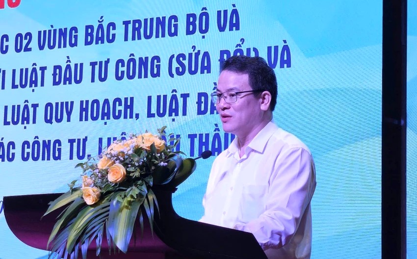 Thứ trưởng Bộ KHĐT&amp;nbsp;Trần Quốc Phương ph&amp;aacute;t biểu tại hội thảo