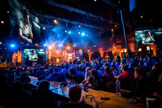 Sự phát triển của thể thao điện tử: Cơ hội cho các thương hiệu