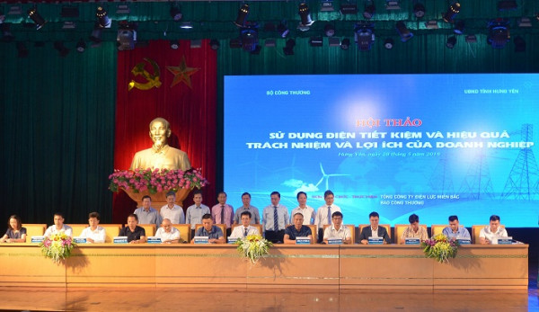 EVNNPC: Trách nhiệm của doanh nghiệp về sử dụng năng lượng