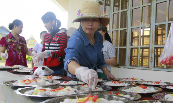 Những vua đầu bếp… làng