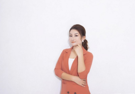 Cô gái nghèo quê Thanh Hóa kinh doanh online thành công cùng mỹ phẩm Li’Chy