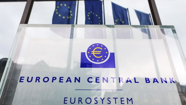 ECB nới lỏng quy định cho vay chưa từng có giữa đại dịch COVID-19