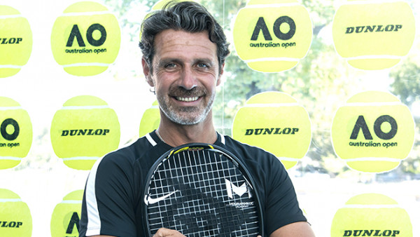 Thể thức mới cho quần vợt “trong nhà”