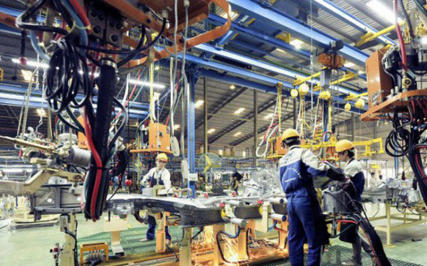 Sản xuất công nghiệp phục hồi tăng trưởng