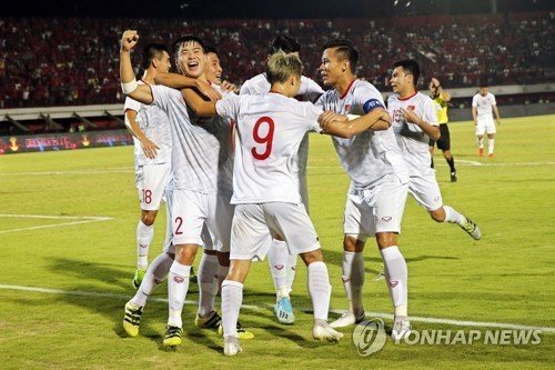 B&amp;amp;aacute;o H&amp;amp;agrave;n: Tuyển Việt Nam ph&amp;amp;aacute; dớp, giấc mơ World Cup l&amp;amp;ecirc;n cao