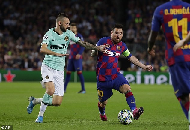 Barcelona 2-1 Inter Milan: C&amp;uacute; đ&amp;uacute;p của Luis Suarez - 8