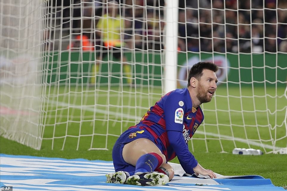 Barcelona v&amp;agrave; Real Madrid bất ph&amp;acirc;n thắng bại ở Nou Camp - 10