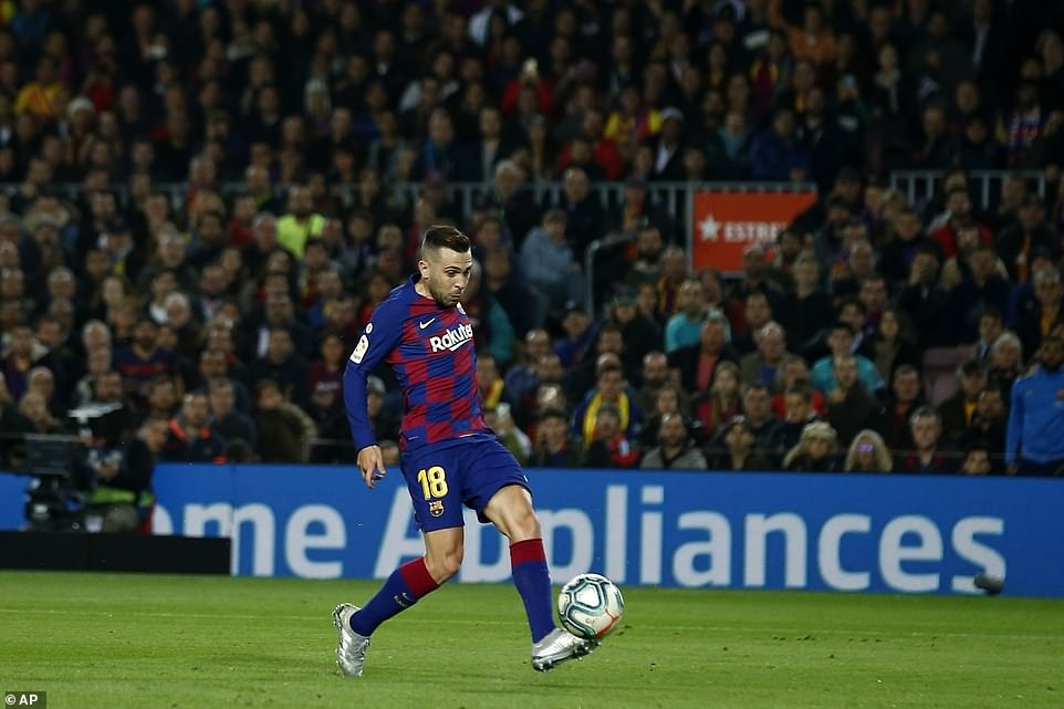 Barcelona v&amp;agrave; Real Madrid bất ph&amp;acirc;n thắng bại ở Nou Camp - 13