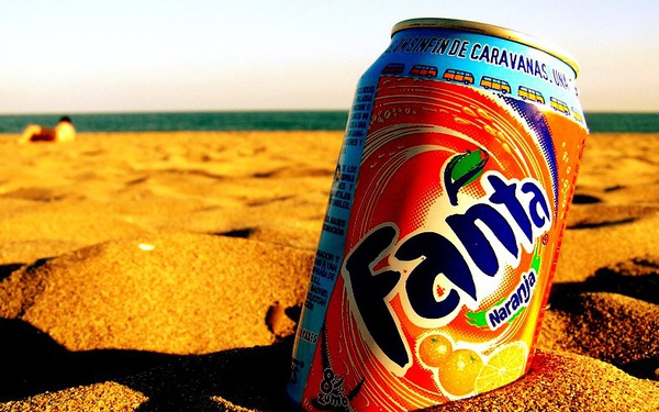 C&amp;acirc;u chuyện Fanta: Thứ đồ uống được chế ra nhằm giải kh&amp;aacute;t cơn cuồng Coca-Cola cho người Đức trong thế chiến II