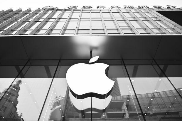 Chậm ch&amp;acirc;n hơn Samsung ở Việt Nam, Apple đang thua thiệt v&amp;igrave; chiến tranh thương mại - Ảnh 1.