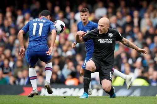 Chelsea 2-0 Brighton: Những sai lầm của đội kh&amp;aacute;ch - 9