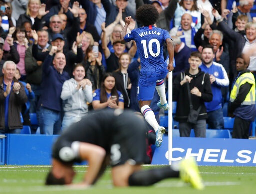 Chelsea 2-0 Brighton: Những sai lầm của đội kh&amp;aacute;ch - 15