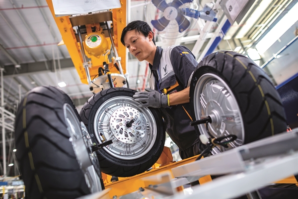 Cơ hội tạo kỳ tích của Việt Nam Dây chuyền lắp ráp xe VinFast
