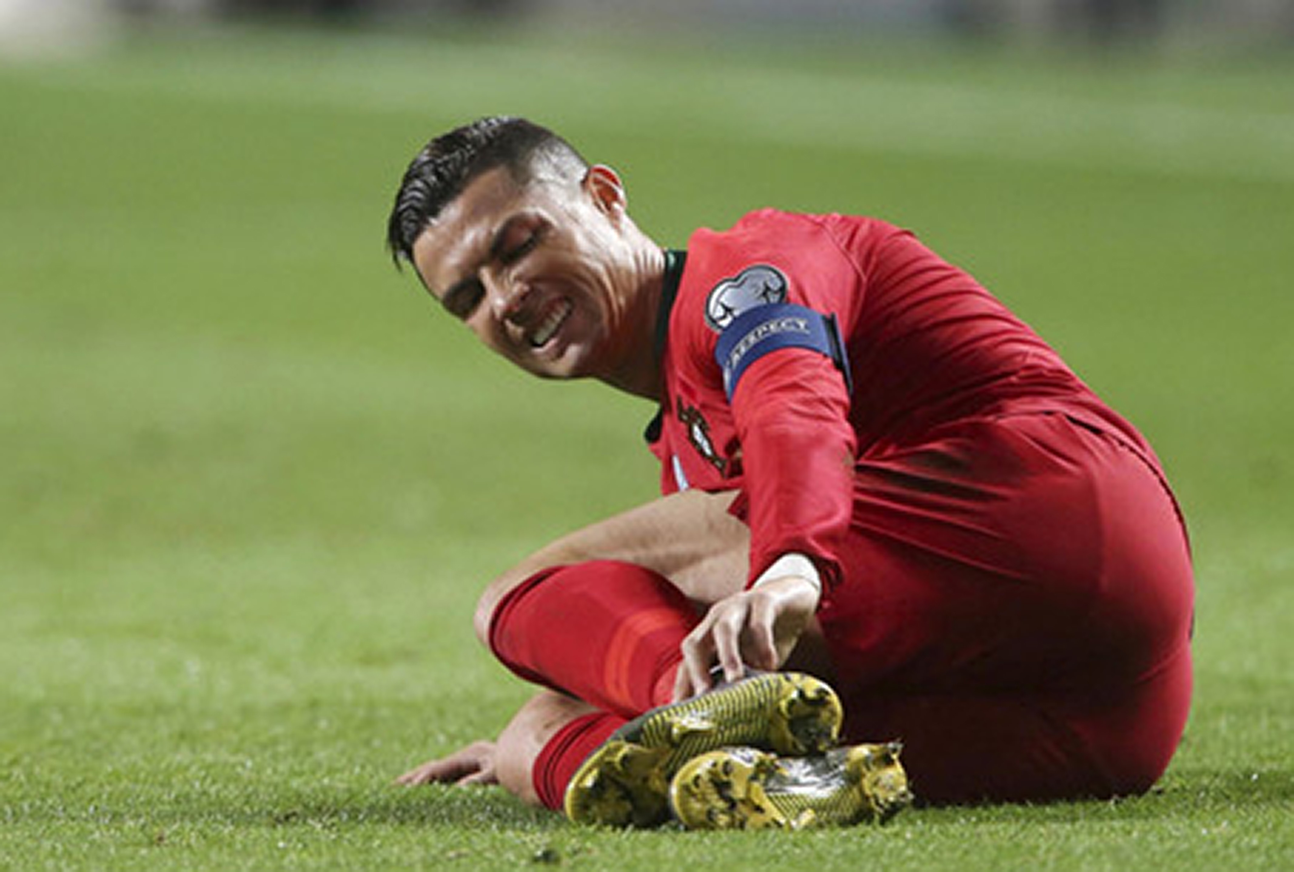 Thể thao - 'Con &amp;aacute;t chủ b&amp;agrave;i' Ronaldo c&amp;oacute; gi&amp;uacute;p Juventus chạm tay chiếc c&amp;uacute;p v&amp;ocirc; địch tại UEFA Champions League?