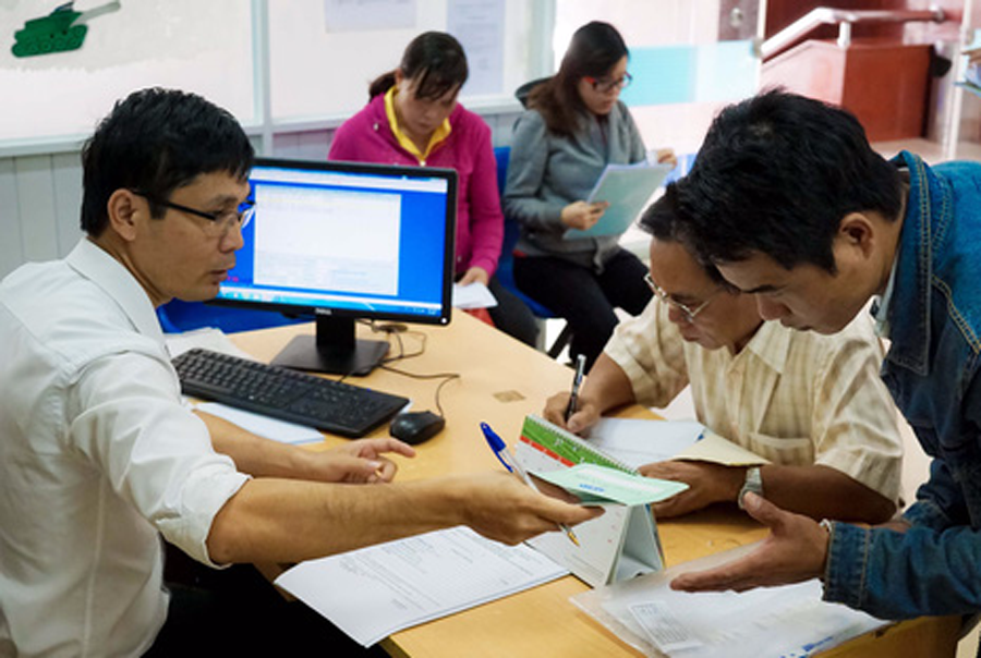 Công chức, viên chức sẽ được quyền kinh doanh để tăng thu nhập Công chức, viên chức sẽ được quyền kinh doanh để tăng thu nhập