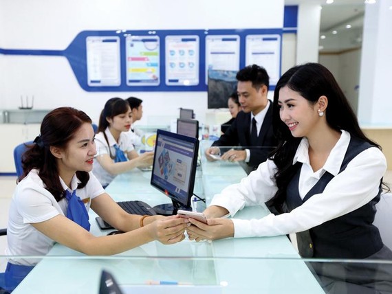 Đồng bộ giải ph&amp;aacute;p hỗ trợ doanh nghiệp v&amp;agrave; người lao động