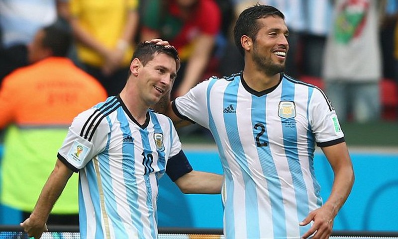 Đồng đội của Messi trở th&amp;agrave;nh cầu thủ đầu ti&amp;ecirc;n ở La Liga nhiễm Covid-19 - 1