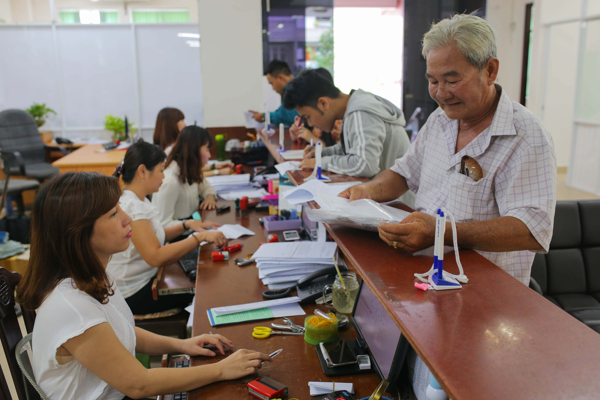 Chưa đủ điều kiện hưởng BHXH 1 lần, được bảo lưu thời gian đ&amp;oacute;ng - Ảnh 1.
