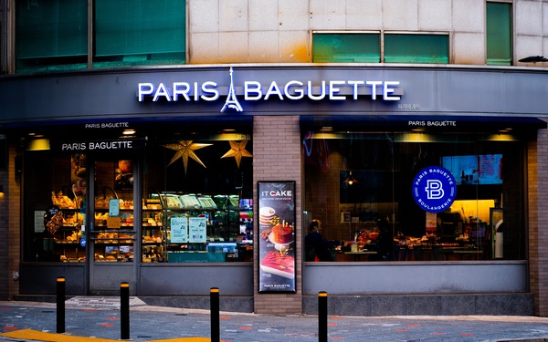 Gia tộc đứng sau đế chế Paris Baguette thua lỗ h&amp;agrave;ng trăm triệu USD