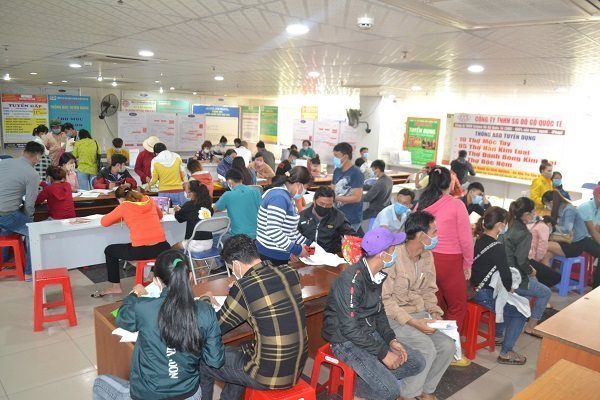 Hàng chục ngàn doanh nghiệp rời thị trường vì Covid