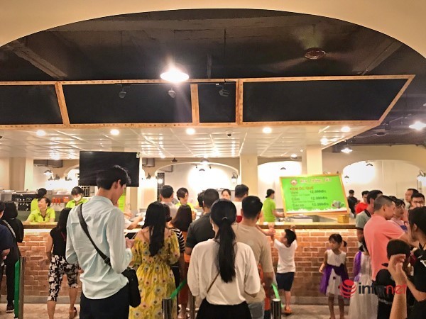 Kem Tr&amp;amp;agrave;ng Tiền kho&amp;amp;aacute;c '&amp;amp;aacute;o mới' gi&amp;amp;aacute; 10 tỷ, đ&amp;amp;ocirc;ng nghịt người d&amp;amp;acirc;n đến thưởng thức