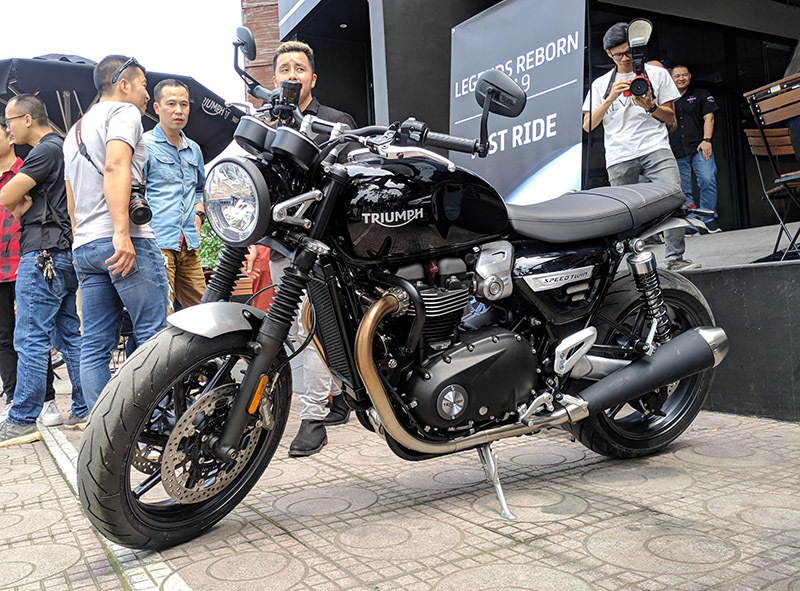 Loạt m&amp;amp;ocirc; t&amp;amp;ocirc; mới h&amp;amp;acirc;m n&amp;amp;oacute;ng thị trường Việt, đắt nhất tr&amp;amp;ecirc;n 600 triệu