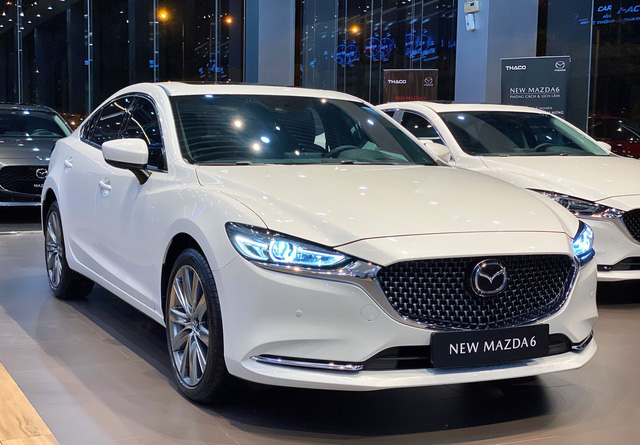 Mazda hạ gi&amp;aacute; sốc loạt xe hot tại Việt Nam: CX-8 giảm 200 triệu, CX-5 rẻ nhất ph&amp;acirc;n kh&amp;uacute;c - Ảnh 1.
