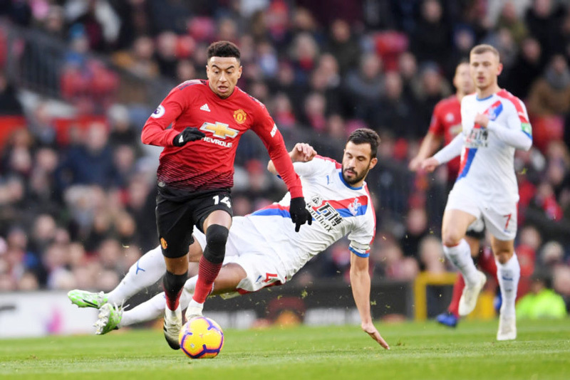 MU vs Crystal Palace: Tấn c&ocirc;ng b&oacute;p nghẹt đối thủ