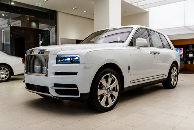 Rolls-Royce Cullinan - SUV cho giới si&amp;ecirc;u gi&amp;agrave;u Việt