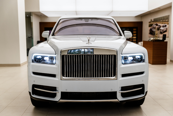 Rolls-Royce Cullinan - SUV cho giới si&amp;ecirc;u gi&amp;agrave;u Việt