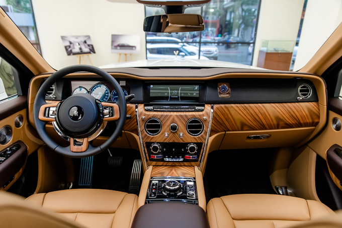 Rolls-Royce Cullinan - SUV cho giới si&amp;ecirc;u gi&amp;agrave;u Việt