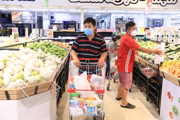 Thay v&amp;igrave; ăn uống b&amp;ecirc;n ngo&amp;agrave;i, người d&amp;acirc;n chuyển dần sang ti&amp;ecirc;u d&amp;ugrave;ng tại nh&amp;agrave;.