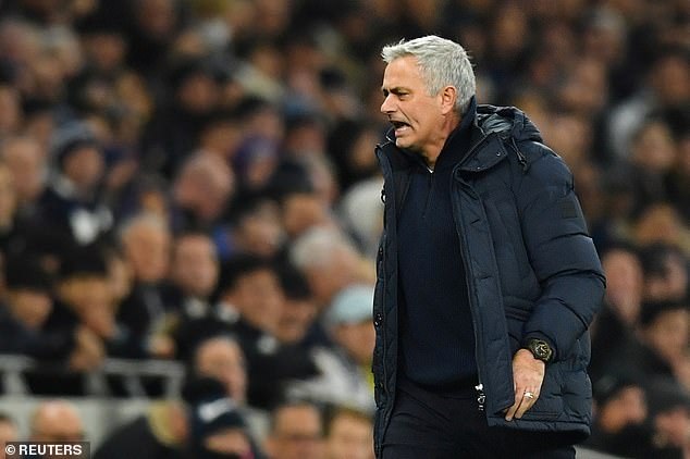Son Heung Min tỏa s&amp;aacute;ng, Tottenham gi&amp;agrave;nh 3 điểm v&amp;agrave; &amp;aacute;p s&amp;aacute;t Man Utd - 14