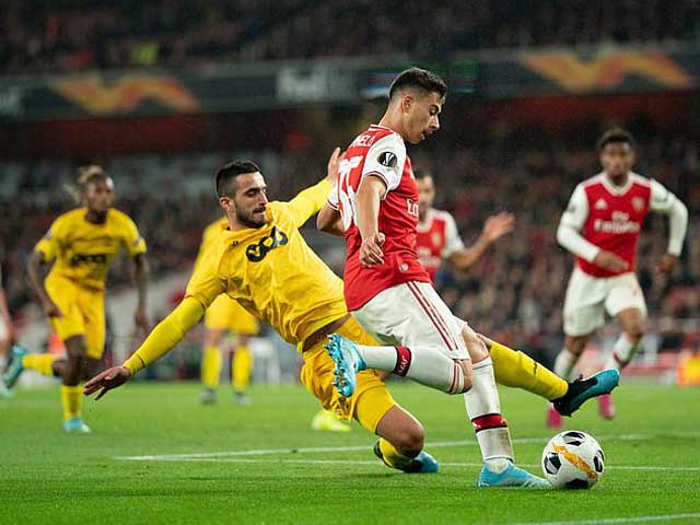 Thể thao - T&amp;acirc;n binh 18 tuổi thi đấu thăng hoa, Arsenal đại thắng Standard Liege