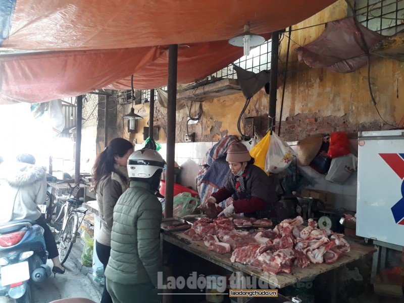 thit lon hoi giam gia nguoi tieu dung van phai mua gia cao