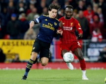 Liverpool hạ Arsenal ở trận cầu có 10 bàn thắng