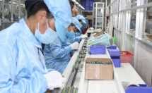 Âu lo sức tăng trưởng nhóm hàng điện thoại