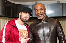 “Tay đấm thép” Mike Tyson kiếm tiền dễ dàng từ mạng xã hội