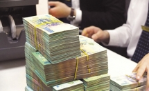 Hạ lãi suất mới dừng ở động thái